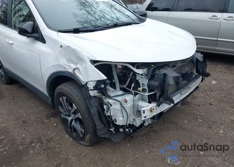 2017 Toyota Rav4 Le z USA, uszkodzony, nr VIN JTMBFREV8HJ149441